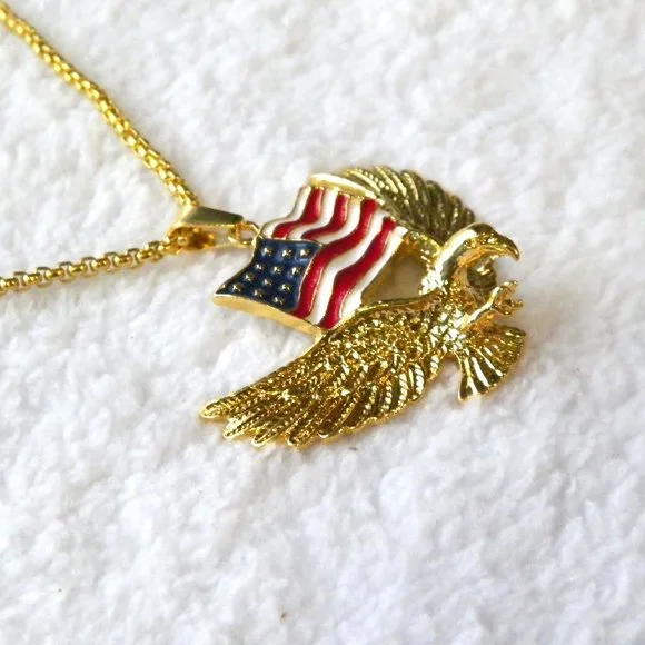 🇺🇸HOST PICK🇺🇲Gold American Flag Eagle Pendant Necklace NEW 3D 23" - Picture 5 of 9